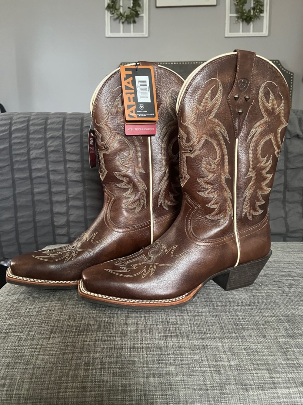 Ariat Dark Brown Leather Western Boots with Ivory Piping